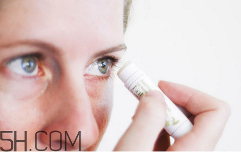 唇膜可以當(dāng)潤唇膏用嗎？唇膜跟唇膏的區(qū)別