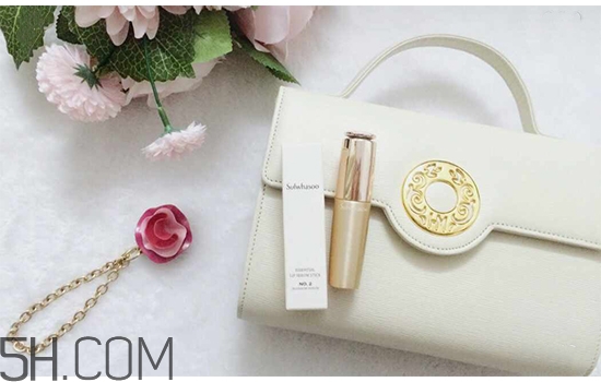 雪花秀唇膏好用嗎？適合口紅打底的潤(rùn)唇膏