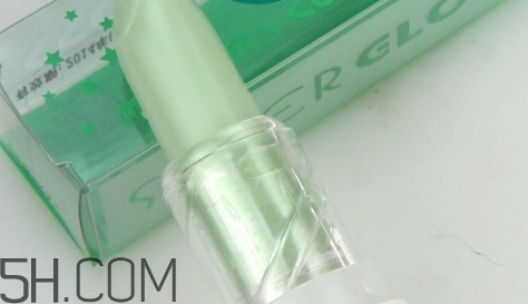 過期的唇膏有什么用？只涂了潤唇膏需要卸嗎？