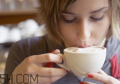 喝咖啡臉上會(huì)長(zhǎng)斑嗎？喝咖啡臉上長(zhǎng)斑了怎么回事？
