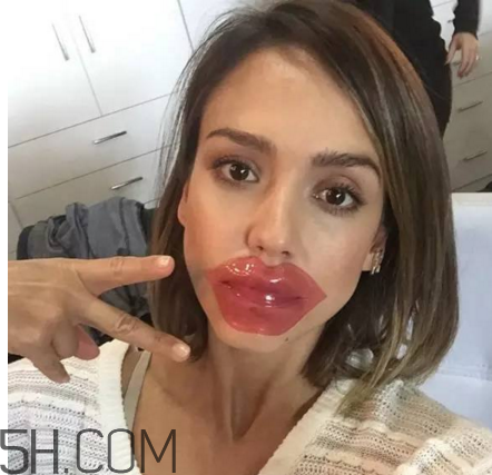 經(jīng)常用唇膜對唇好嗎？唇膜為什么不能當(dāng)唇膏用？