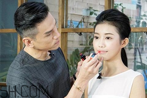 反咬唇妝是什么樣的？染唇妝和咬唇妝的區(qū)別