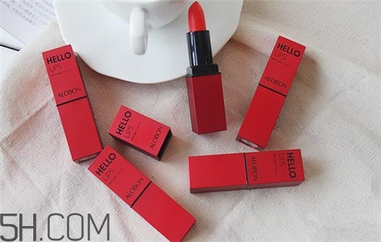 秋冬適合涂什么顏色的口紅？怎么涂口紅持久不掉色？