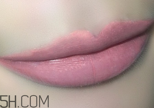 口紅到底應(yīng)該怎么涂？吻唇妝具體畫法