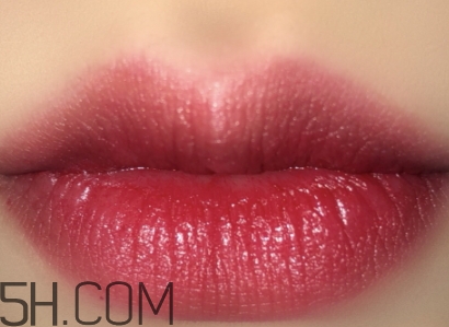 正宮紅口紅是什么顏色？正宮紅口紅試色