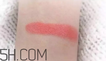 奶油杏是什么顏色？奶油杏色口紅試色