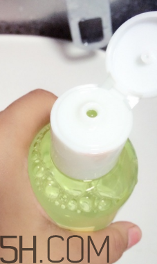 韓束卸妝水能卸干凈嗎？韓束卸妝水刺激嗎？