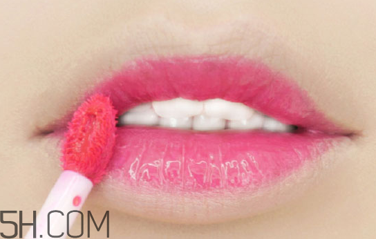 什么是咬唇妝？咬唇妝要用什么化妝品？