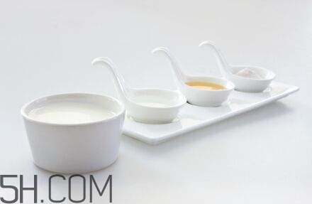牛奶護(hù)膚有什么竅門？牛奶護(hù)膚的竅門有哪些？