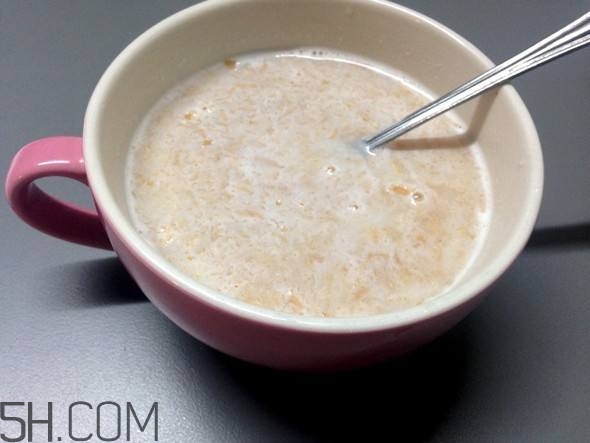 牛奶護(hù)膚有什么竅門？牛奶護(hù)膚的竅門有哪些？