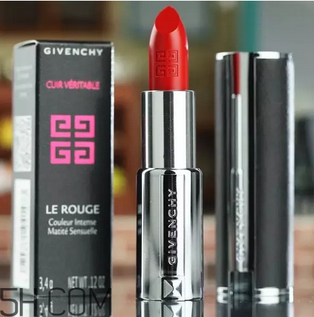 涂口紅前用bb打底可以嗎？最近比較火的口紅品牌有哪些？