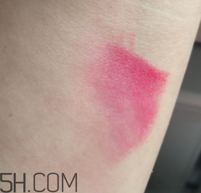 candy moyo口紅好用嗎？candy moyo膜玉口紅評測