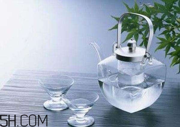 喝水有哪些禁忌？哪些水是不能喝的？