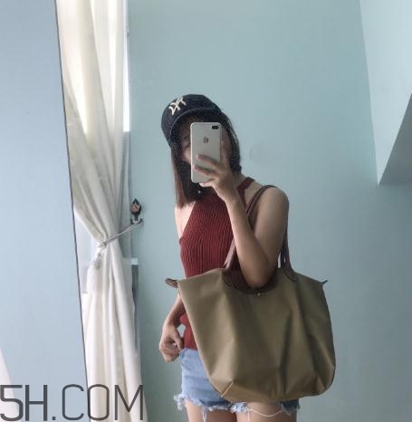 瓏驤餃子包多少錢？longchamp餃子包價(jià)格