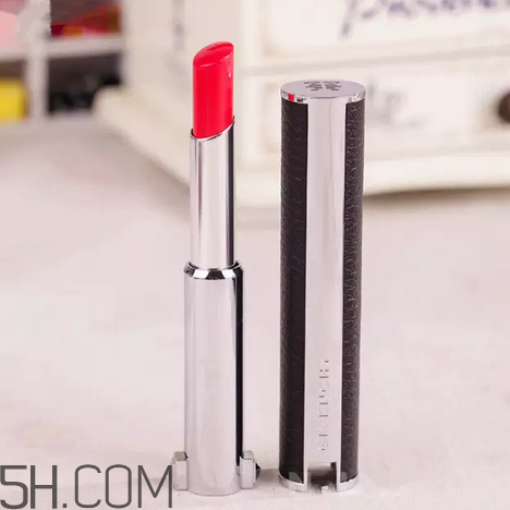 涂口紅前用bb打底可以嗎？最近比較火的口紅品牌有哪些？