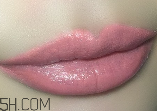 口紅到底應(yīng)該怎么涂？吻唇妝具體畫法
