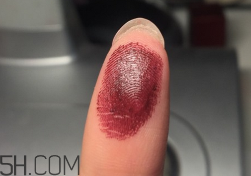 口紅到底應(yīng)該怎么涂？吻唇妝具體畫法