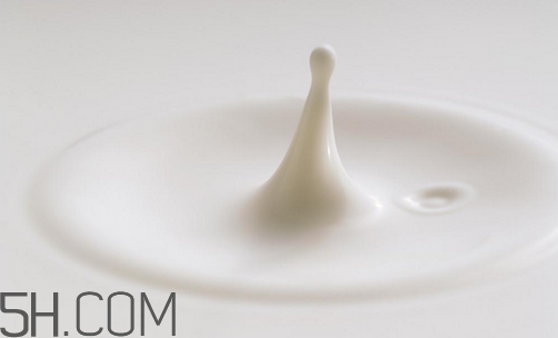 牛奶過期了可以洗臉嗎？洗臉可以用過期的牛奶嗎？