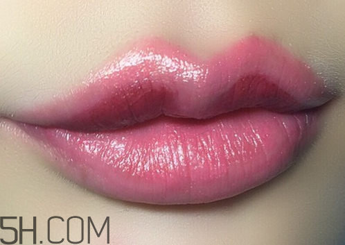 口紅到底應(yīng)該怎么涂？吻唇妝具體畫法