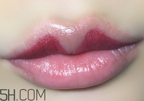 口紅到底應(yīng)該怎么涂？吻唇妝具體畫法