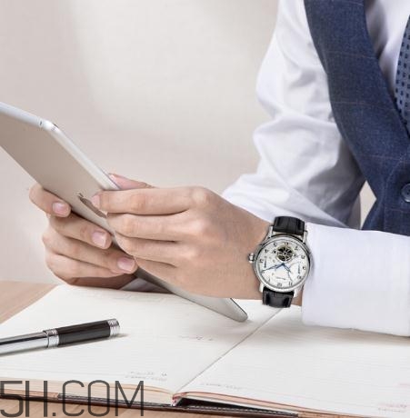 海鷗手表怎么調(diào)時間？海鷗手表怎么調(diào)日歷？