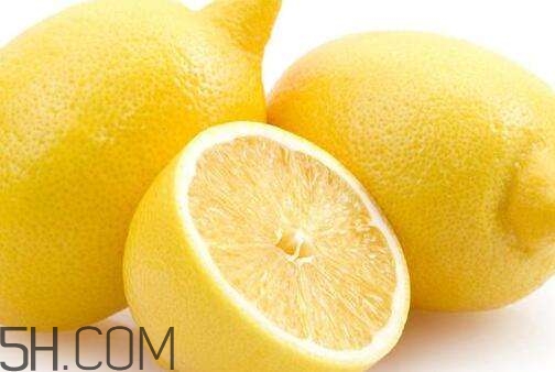 檸檬水可以祛痘嗎？祛痘可以用檸檬水嗎？