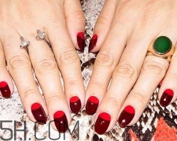 指甲軟是怎么回事？冬季美甲什么顏色好看？