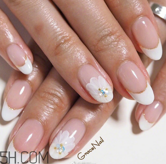 美甲什么顏色顯手白？日式美甲和普通美甲的區(qū)別