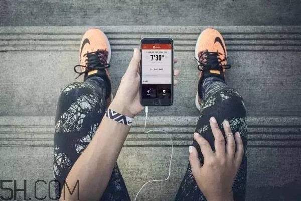 夜跑減肥的正確方法有哪些？冬天夜跑應(yīng)該怎么跑才能減肥？