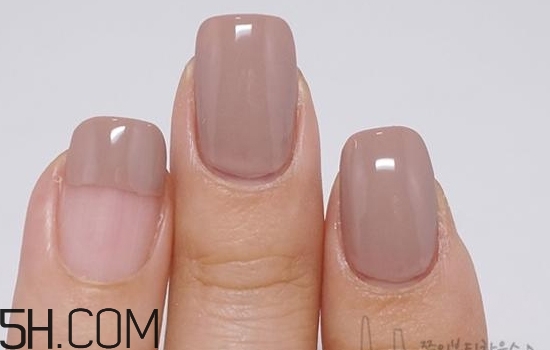 什么牌子指甲油好用？2018清新美甲圖片最新款