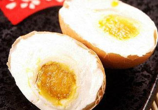 咸雞蛋太咸了有什么方法能去掉咸 咸雞蛋太咸了怎么吃