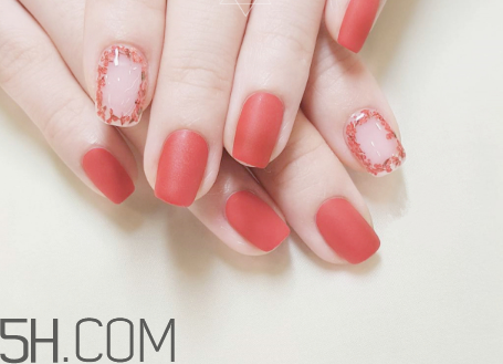 貼片美甲可以長(zhǎng)期做嗎？暖色系美甲新款式