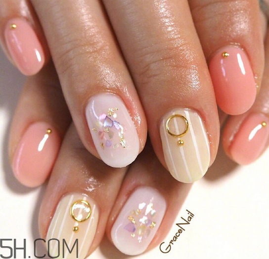 美甲什么顏色顯手白？日式美甲和普通美甲的區(qū)別