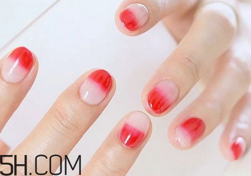 美甲涂什么顏色好看？2018冬天最美的韓式美甲