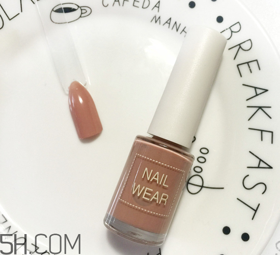 裸粉色指甲油推薦 裸色美甲教程 裸粉色指甲油推薦 裸色美甲教程