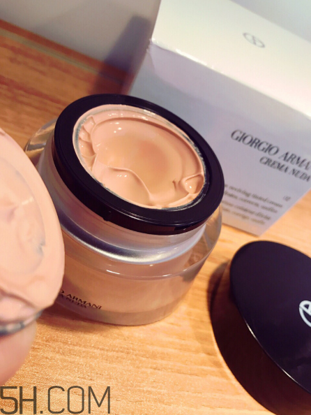 阿瑪尼黑曜石素顏霜怎么樣？阿瑪尼黑曜石素顏霜測評