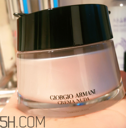 好用的素顏霜推薦 阿瑪尼黑鑰匙光影美膚修顏霜好用嗎 好用的素顏霜推薦 阿瑪尼黑鑰匙光影美膚修顏霜好用嗎