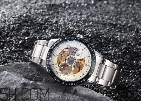 防水手表防熱水嗎？防水手表進(jìn)水了怎么辦？