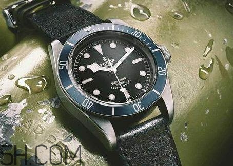 防水手表能帶著游泳嗎？防水手表可以泡溫泉嗎？