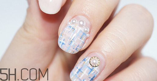 美甲店是怎么做指甲的？毛呢格子美甲教程圖解