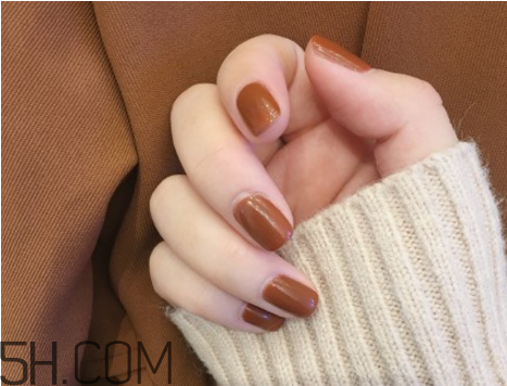 美甲店是怎么做指甲的？毛呢格子美甲教程圖解