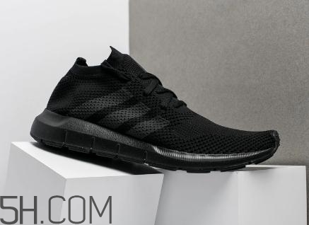adidas swift run triple black配色在哪買_多少錢？