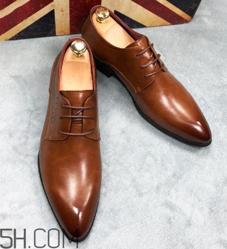 棕色皮鞋變黑怎么辦？棕色皮鞋變黑怎么恢復(fù)？