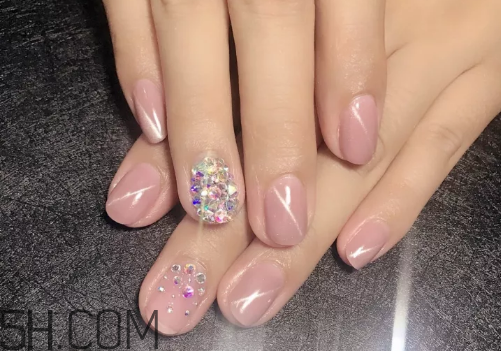 什么是反法式美甲？好看的貓眼美甲圖片