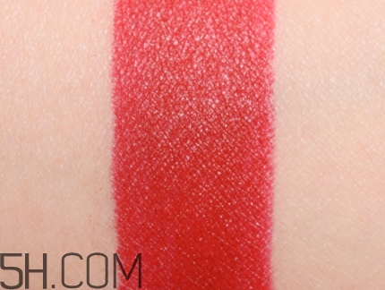 mac russian red和ruby woo哪個好看_試色對比 mac russian red和ruby woo哪個好看_試色對比