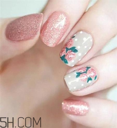 冬季美甲圖片焦糖色 涂指甲油的技巧和方法 冬季美甲圖片焦糖色 涂指甲油的技巧和方法