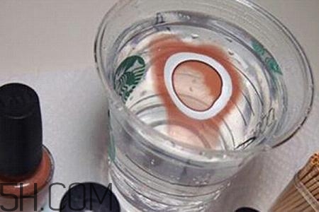 水染美甲用的什么指甲油？2018秋冬美甲最新款圖片