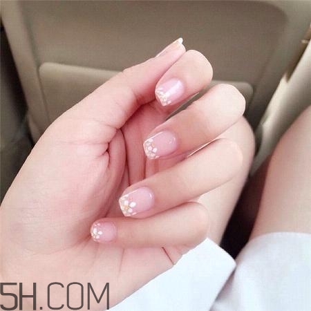 冬季美甲圖片焦糖色 涂指甲油的技巧和方法 冬季美甲圖片焦糖色 涂指甲油的技巧和方法