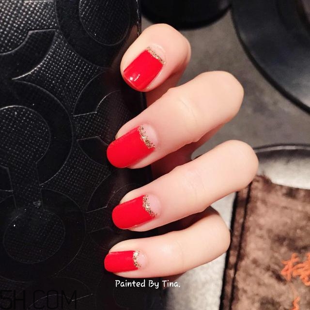 冬天美甲適合什么顏色？純色美甲跳色款式搭配圖