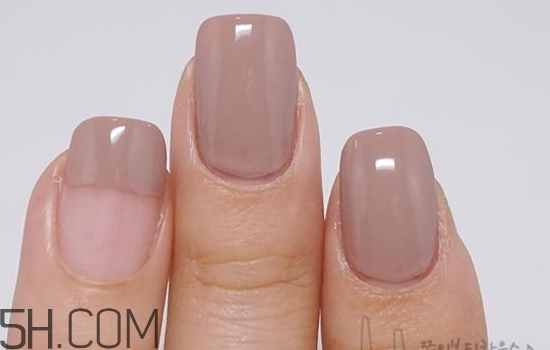 裸粉色指甲油推薦 裸色美甲教程 裸粉色指甲油推薦 裸色美甲教程